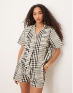 co-ord in check design