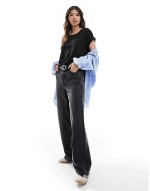 soft round neck t-shirt in black